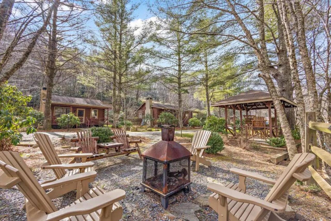Classic Log Cabin With Fireplace On Quiet River โบลวิงร็อค ภายนอก รูปภาพ